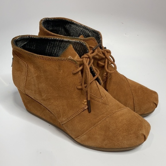 Toms suede desert wedge Booties in chestnut size 8.5 - Picture 3 of 9
